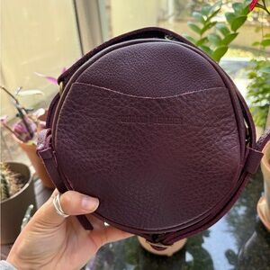 Portland Leather Plum Small Circle 💟